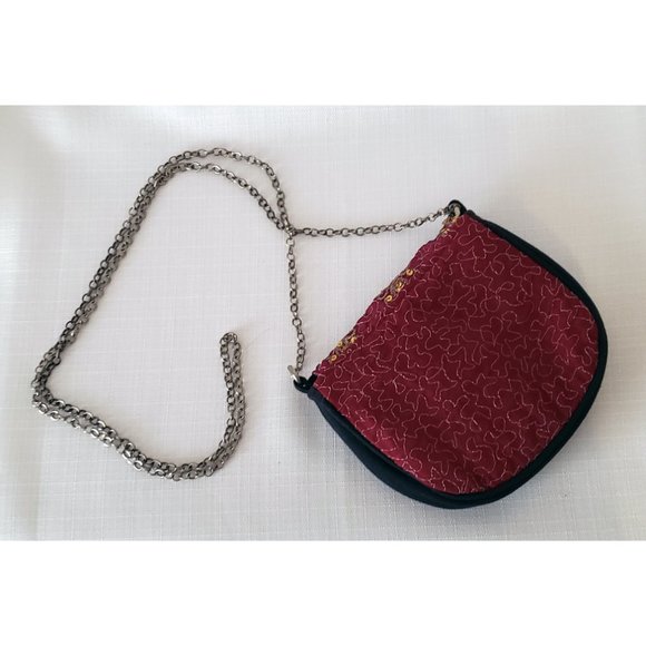 World Finds Handmade Fair Trade Small Crossbody Sequin Purse with Chain Strap - Picture 2 of 5